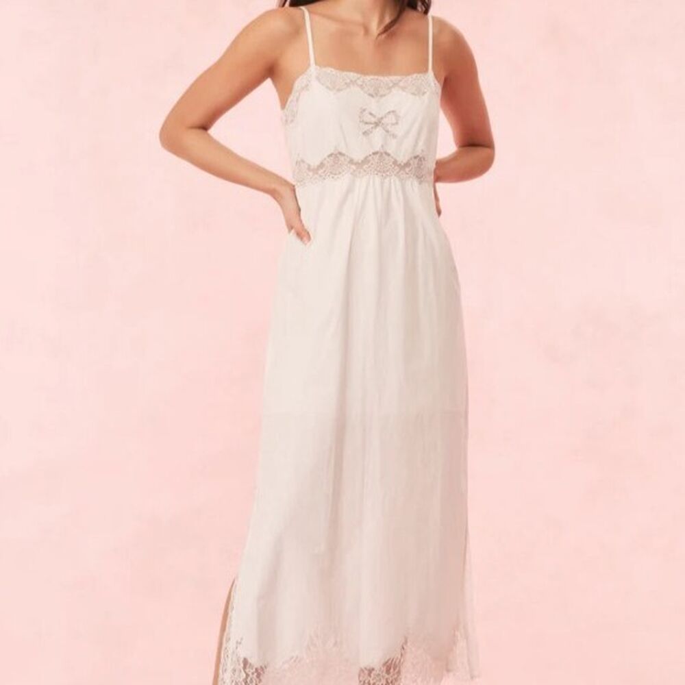 【LoveShackFancy】 Bello shirredコットン maxiドレス Bello shirred cotton maxi dress in white - Love Shack Fancy