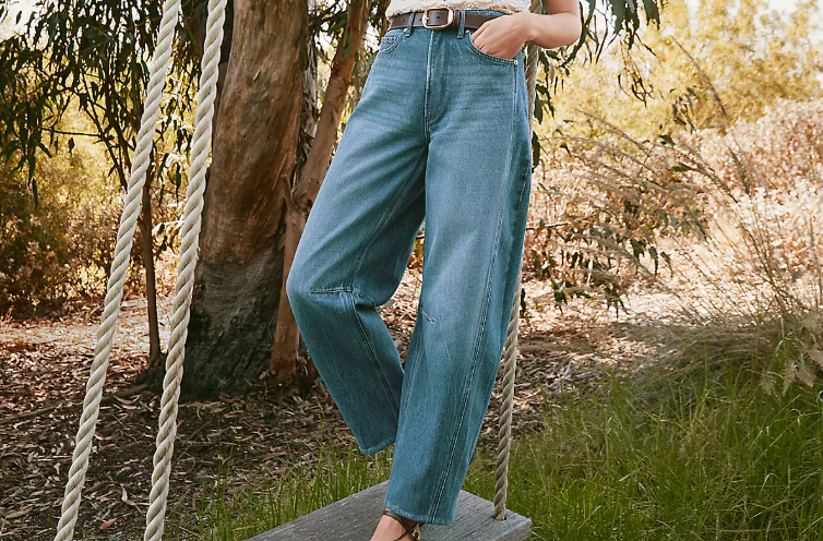 rivete high rise cotton denim barrel jeans in light wash NEW NEW